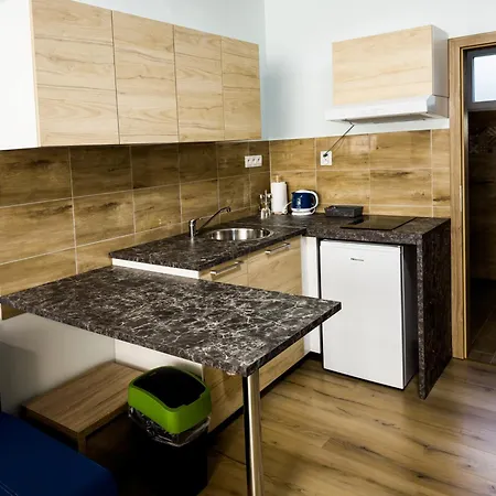 Tulipan Πανσιόν 3*